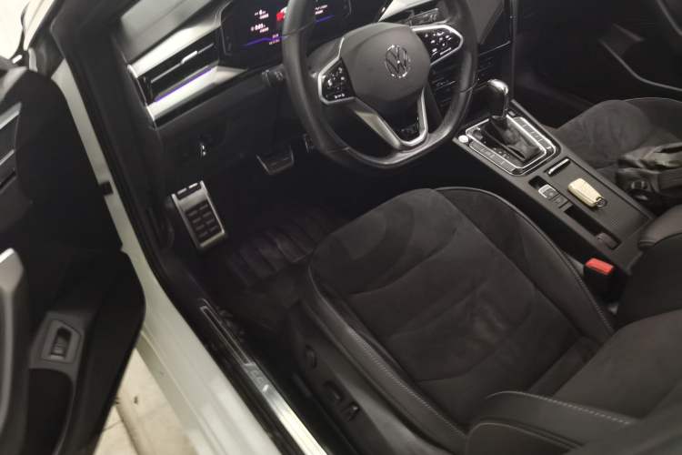 Used Volkswagen FAW-Volkswagen CC 2021 330TSI Ignite Edition Driver Seat