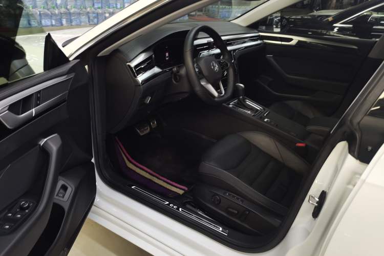 Used Volkswagen FAW-Volkswagen CC 2021 380TSI Striking Edition Driver Seat