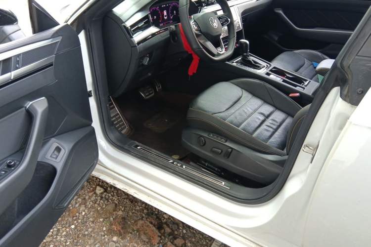 Used Volkswagen FAW-Volkswagen CC 2021 380TSI Striking Edition 30th Anniversary Model Driver Seat