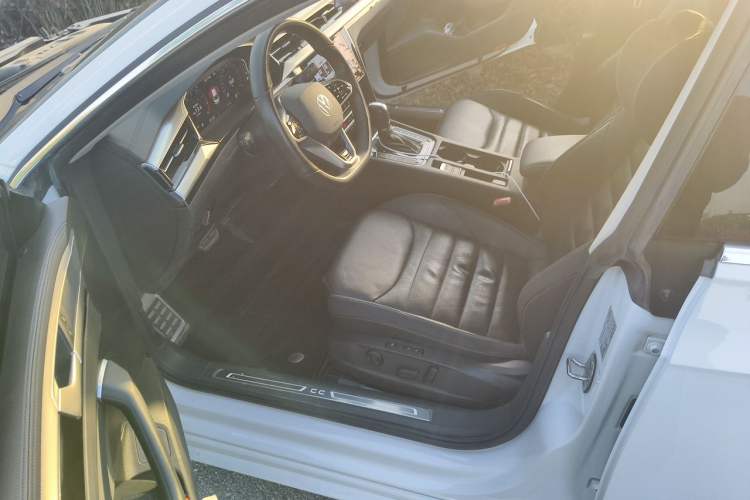 Used Volkswagen FAW-Volkswagen CC 2021 380TSI Striking Edition Driver Seat