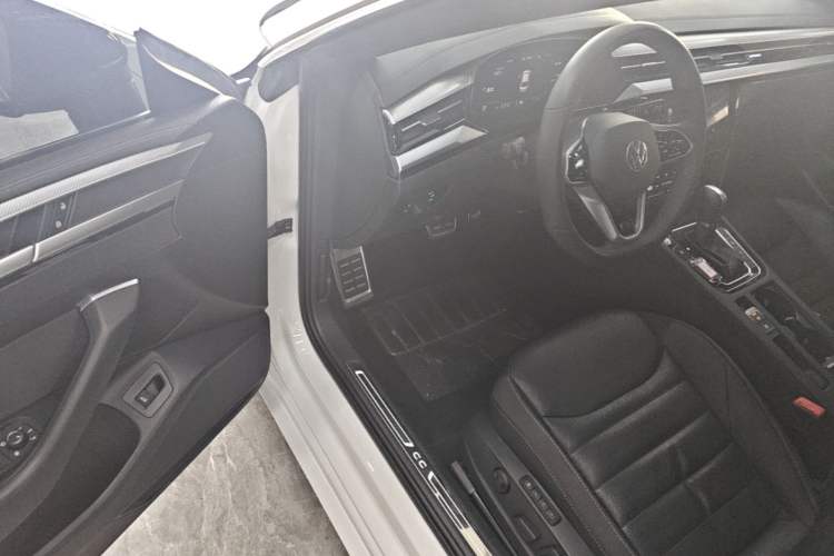 Used Volkswagen FAW-Volkswagen CC 2021 380TSI Striking Edition Driver Seat