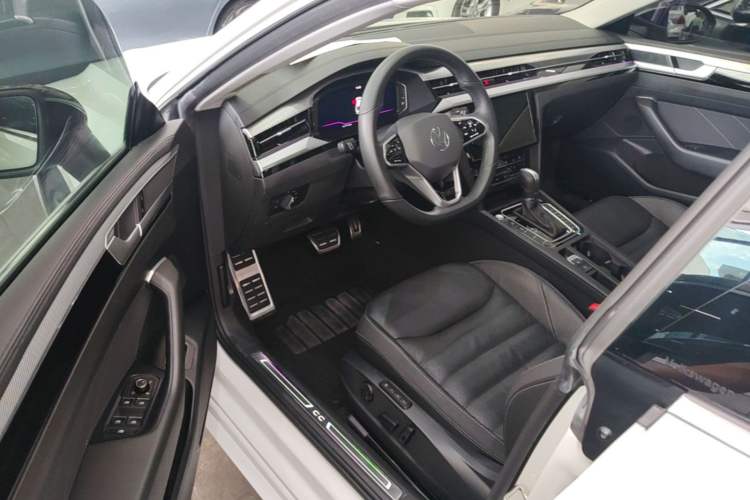 Used Volkswagen FAW-Volkswagen CC 2021 380TSI Striking Edition Driver Seat