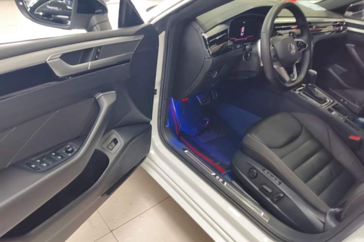 Used Volkswagen FAW-Volkswagen CC 2021 380TSI Striking Edition Driver Seat