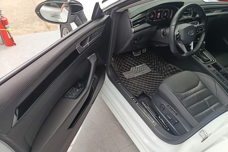 Used Volkswagen FAW-Volkswagen CC 2021 380TSI Striking Edition Driver Seat