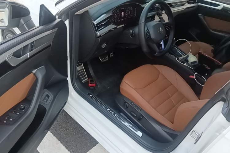 Used Volkswagen FAW-Volkswagen CC 2021 Estate Car 380TSI Vizion Edition Driver Seat