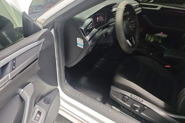 Used Volkswagen FAW-Volkswagen CC 2021 380TSI Striking Edition Driver Seat