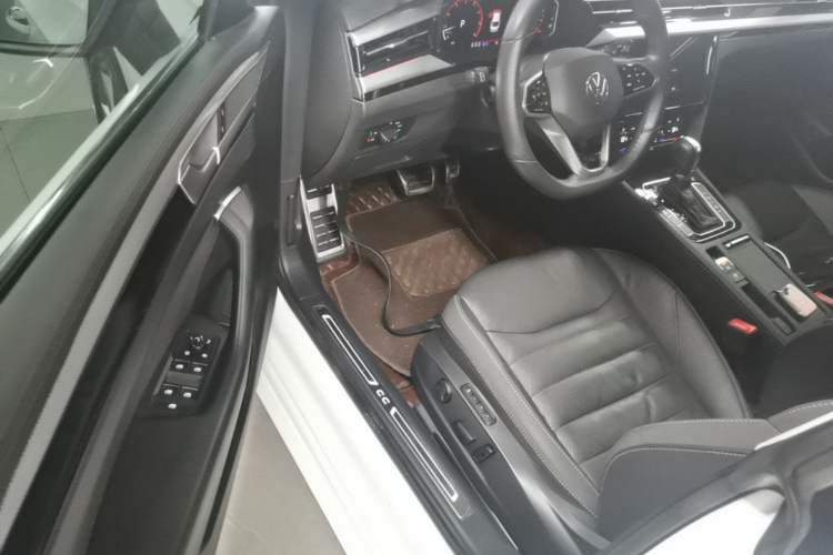 Used Volkswagen FAW-Volkswagen CC 2021 380TSI Striking Edition Driver Seat