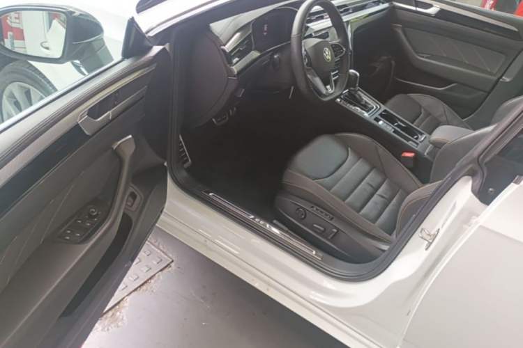 Used Volkswagen FAW-Volkswagen CC 2021 380TSI Striking Edition Driver Seat