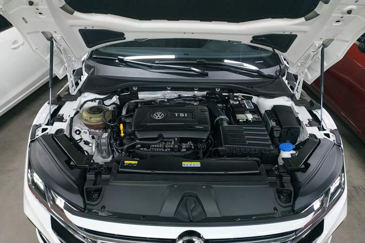 Used Volkswagen FAW-Volkswagen CC 2021 380TSI Striking Edition 30th Anniversary Model Engine Bay