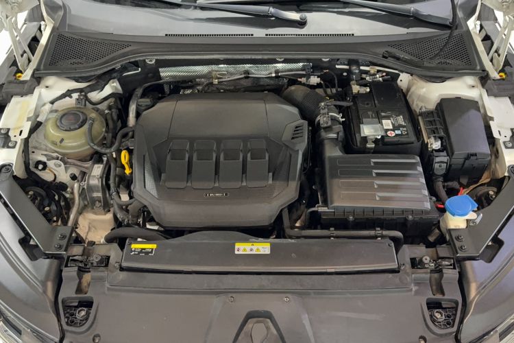 Used Volkswagen FAW-Volkswagen CC 2021 Estate Car 330TSI Hunter Vision Edition Engine Bay