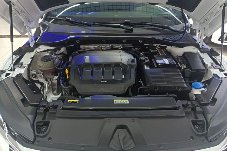 Used Volkswagen FAW-Volkswagen CC 2021 330TSI Ignite Edition Engine Bay