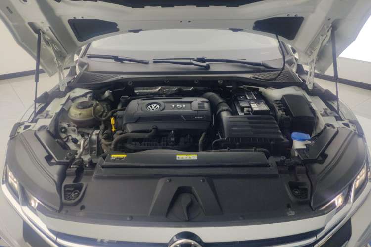 Used Volkswagen FAW-Volkswagen CC 2021 Estate Car 380TSI Vizion Edition Engine Bay