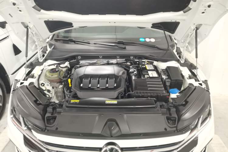 Used Volkswagen FAW-Volkswagen CC 2021 330TSI Ignite Edition Engine Bay