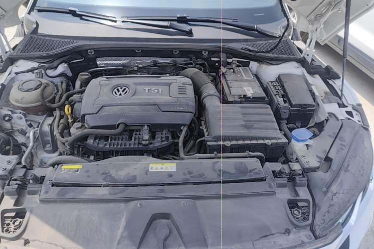 Used Volkswagen FAW-Volkswagen CC 2021 380TSI Striking Edition Engine Bay