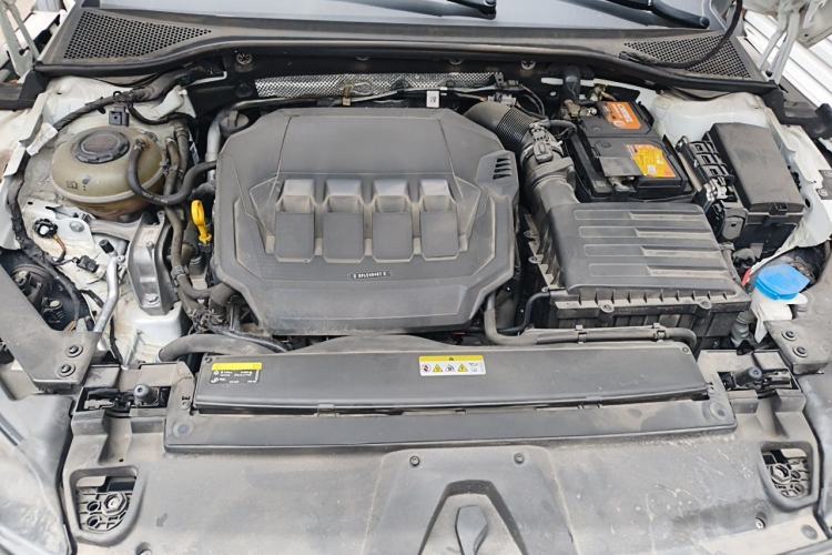 Used Volkswagen FAW-Volkswagen CC 2021 Estate Car 330TSI Hunter Vision Edition Engine Bay