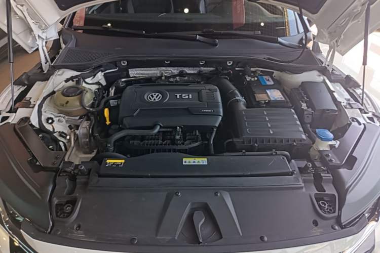 Used Volkswagen FAW-Volkswagen CC 2021 380TSI Striking Edition Engine Bay