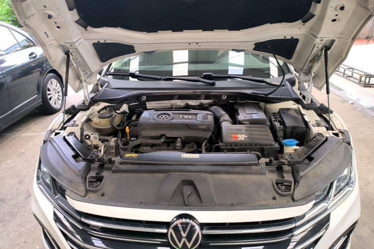 Used Volkswagen FAW-Volkswagen CC 2021 Estate Car 380TSI Vizion Edition Engine Bay