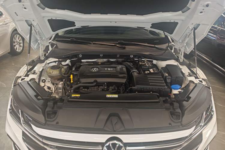 Used Volkswagen FAW-Volkswagen CC 2021 380TSI Striking Edition Engine Bay