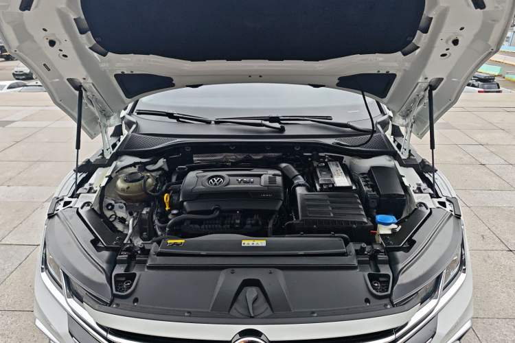 Used Volkswagen FAW-Volkswagen CC 2021 Estate Car 380TSI Vizion Edition Engine Bay