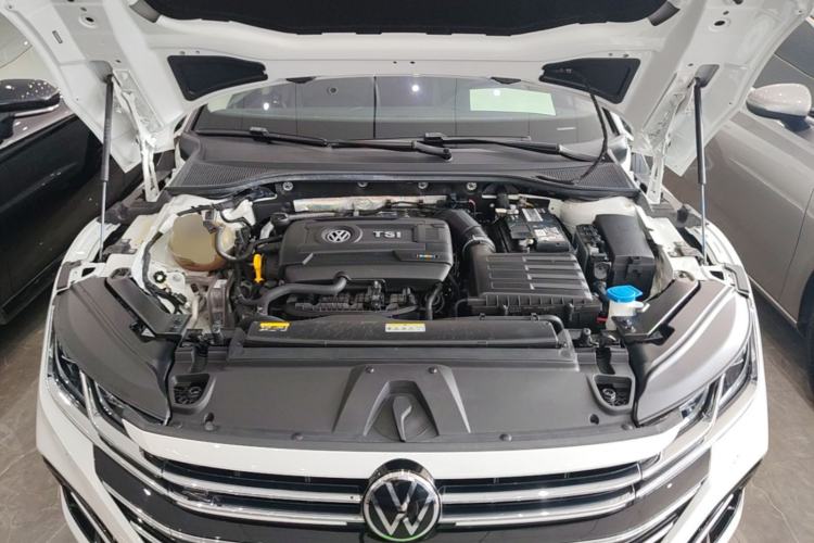 Used Volkswagen FAW-Volkswagen CC 2021 380TSI Striking Edition Engine Bay