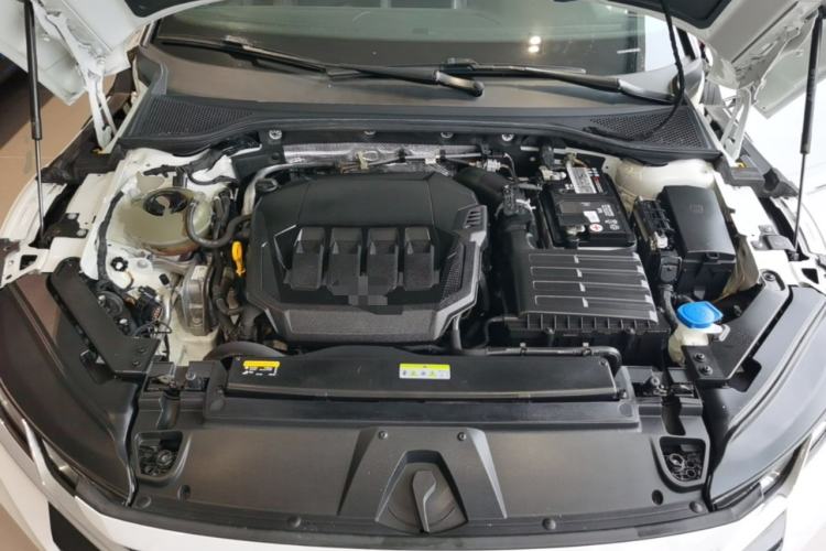 Used Volkswagen FAW-Volkswagen CC 2021 330TSI Ignite Edition Engine Bay