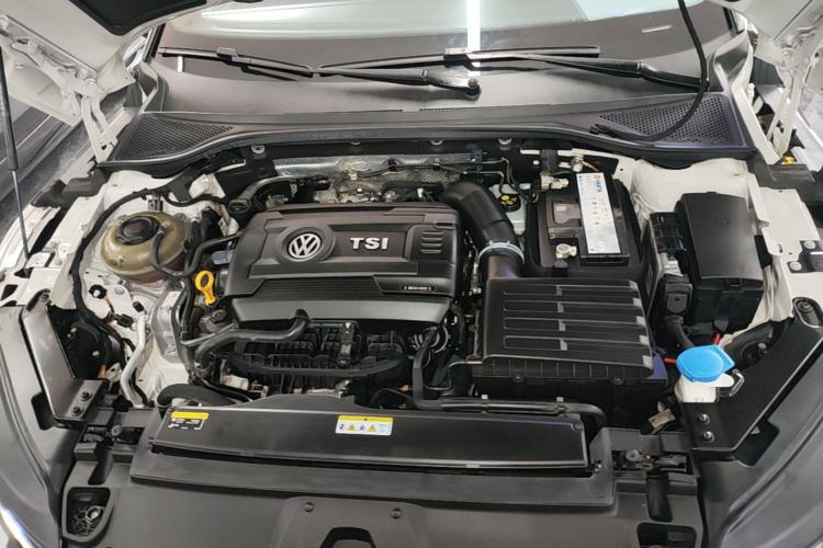 Used Volkswagen FAW-Volkswagen CC 2021 380TSI Striking Edition Engine Bay
