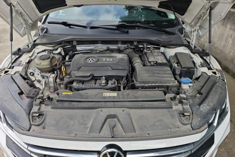 Used Volkswagen FAW-Volkswagen CC 2021 380TSI Striking Edition Engine Bay