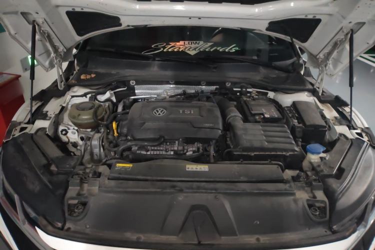 Used Volkswagen FAW-Volkswagen CC 2021 380TSI Striking Edition Engine Bay