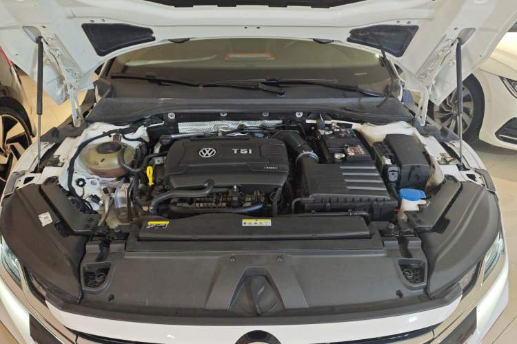 Used Volkswagen FAW-Volkswagen CC 2021 380TSI Striking Edition Engine Bay
