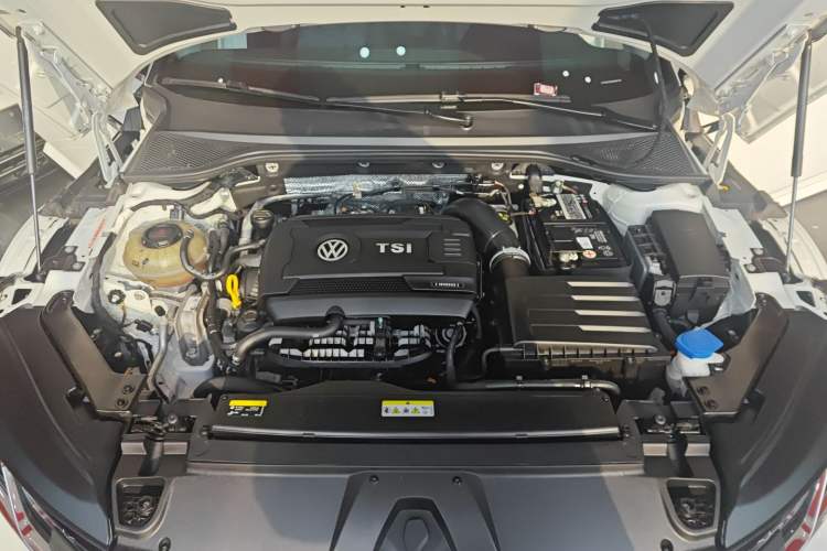 Used Volkswagen FAW-Volkswagen CC 2021 Estate Car 380TSI Vizion Edition Engine Bay