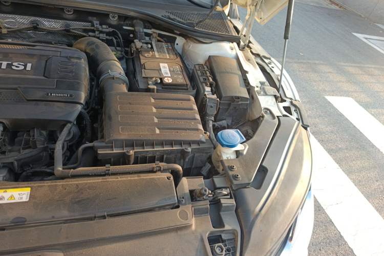 Used Volkswagen FAW-Volkswagen CC 2021 Estate Car 380TSI Vizion Edition Engine Bay Left
