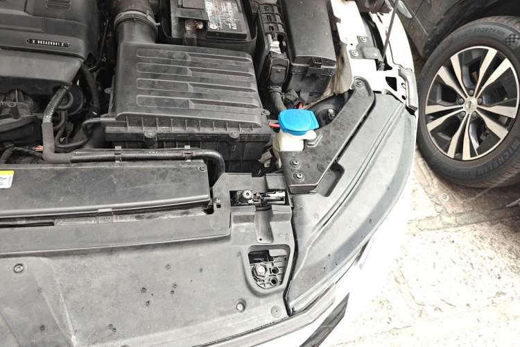 Used Volkswagen FAW-Volkswagen CC 2021 Estate Car 380TSI Vizion Edition Engine Bay Left