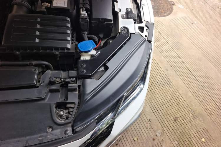 Used Volkswagen FAW-Volkswagen CC 2021 Estate Car 380TSI Vizion Edition Engine Bay Left