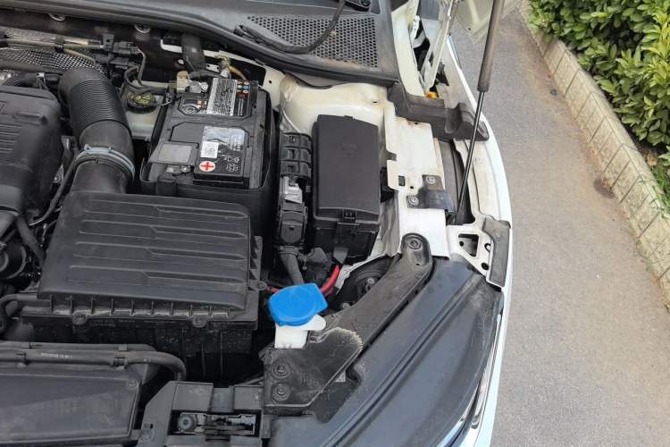 Used Volkswagen FAW-Volkswagen CC 2021 Estate Vehicle 380TSI Vizzion Edition Engine Bay Left