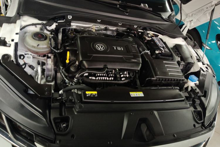 Used Volkswagen FAW-Volkswagen CC 2021 380TSI Brilliant Edition Engine Bay