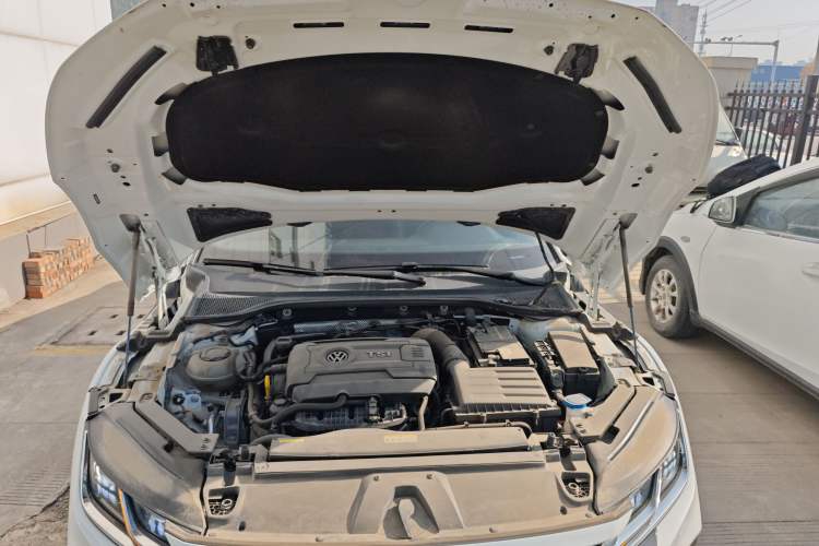 Used Volkswagen FAW-Volkswagen CC 2021 380TSI Striking Edition Engine Bay