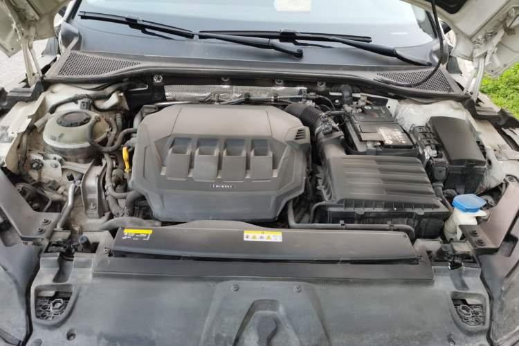 Used Volkswagen FAW-Volkswagen CC 2021 Estate Car 330TSI Hunter Vision Edition Engine Bay