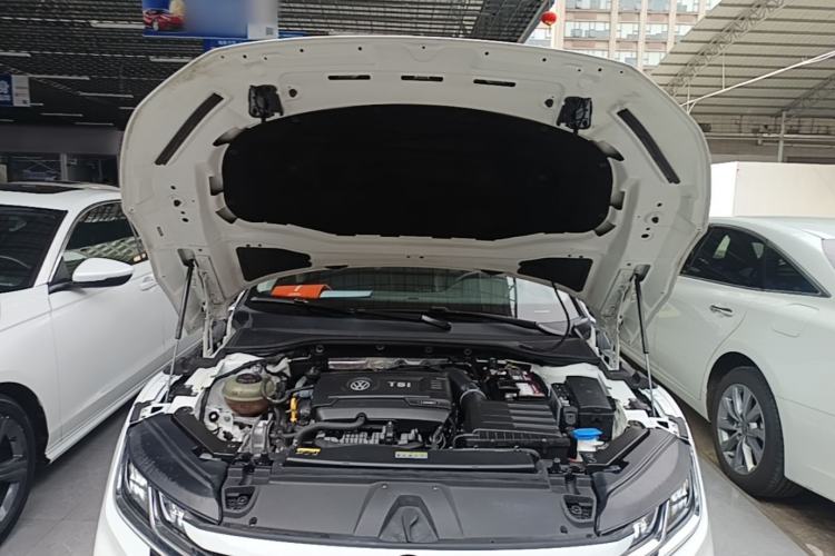 Used Volkswagen FAW-Volkswagen CC 2021 380TSI Striking Edition Engine Bay