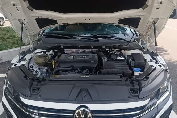 Used Volkswagen FAW-Volkswagen CC 2021 Estate Car 380TSI Vizion Edition Engine Bay