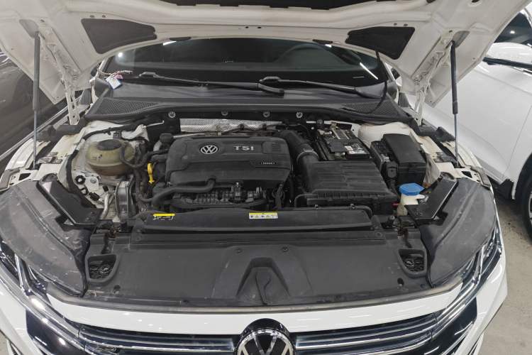 Used Volkswagen FAW-Volkswagen CC 2021 380TSI Striking Edition Engine Bay