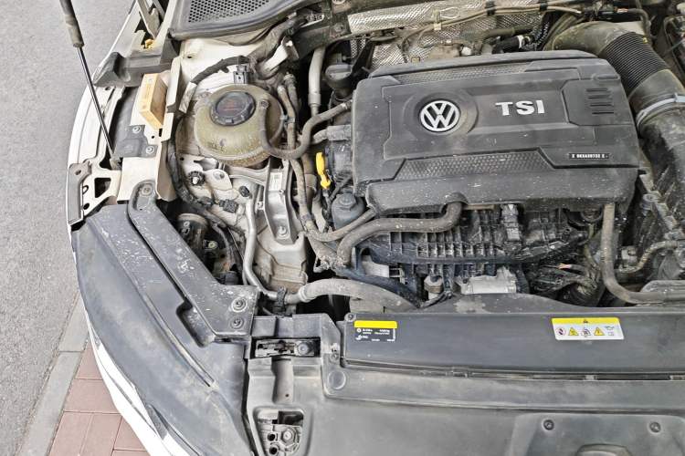 Used Volkswagen FAW-Volkswagen CC 2021 380TSI Striking Edition Engine Bay Right