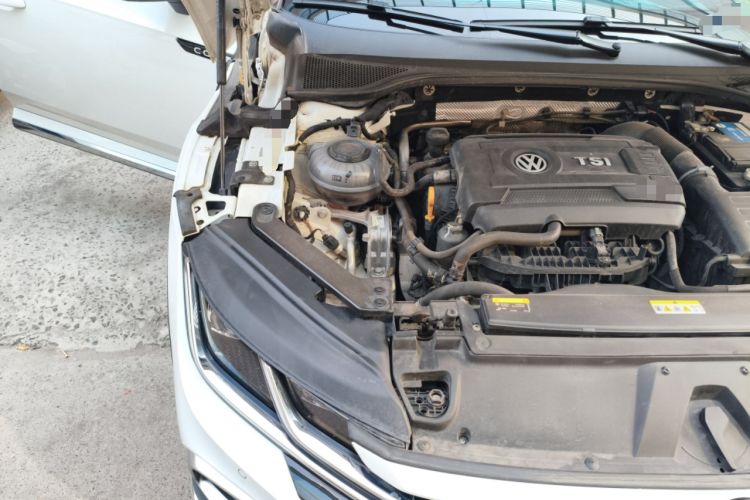 Used Volkswagen FAW-Volkswagen CC 2021 Estate Vehicle 380TSI Vizzion Edition Engine Bay Right