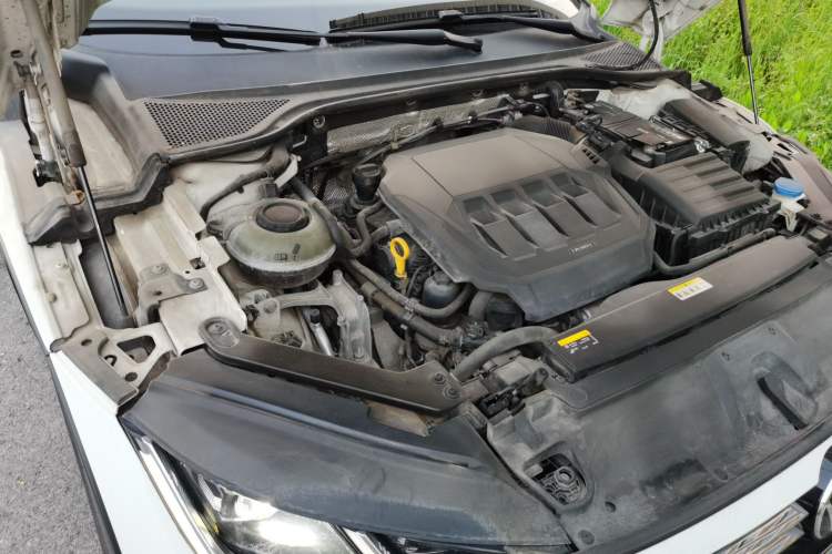 Used Volkswagen FAW-Volkswagen CC 2021 Estate Car 330TSI Hunter Vision Edition Engine Bay Right