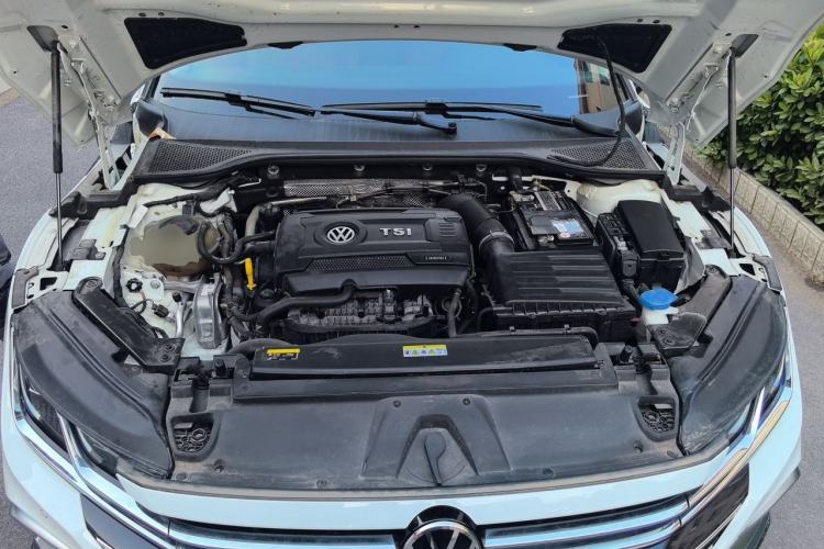 Used Volkswagen FAW-Volkswagen CC 2021 Estate Vehicle 380TSI Vizzion Edition Engine Bay