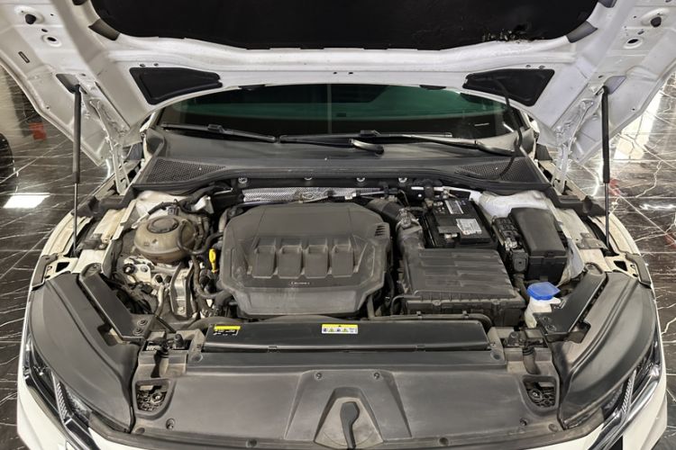 Used Volkswagen FAW-Volkswagen CC 2021 330TSI Ignite Edition Engine Bay