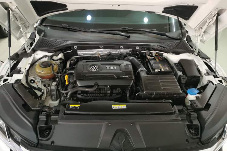 Used Volkswagen FAW-Volkswagen CC 2021 380TSI Striking Edition Engine Bay
