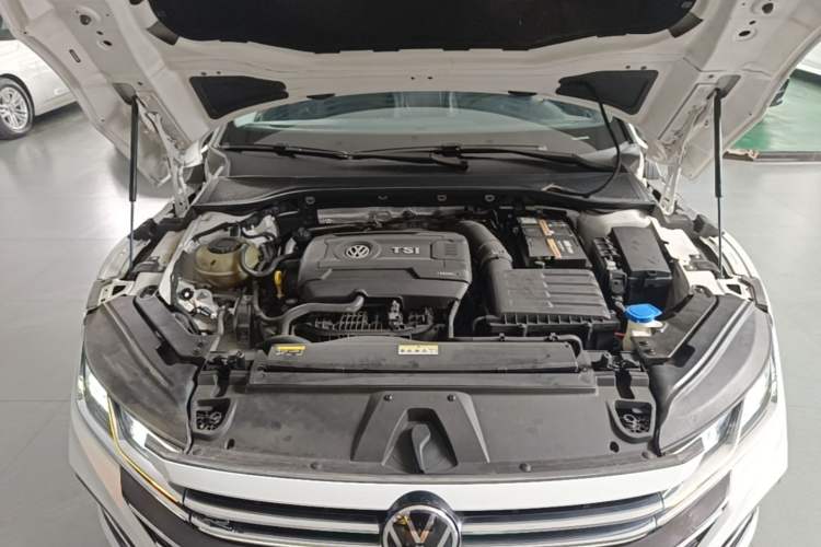 Used Volkswagen FAW-Volkswagen CC 2021 380TSI Striking Edition Engine Bay