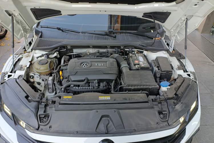Used Volkswagen FAW-Volkswagen CC 2021 Estate Car 380TSI Vizion Edition Engine Bay