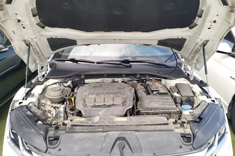 Used Volkswagen FAW-Volkswagen CC 2021 330TSI Ignite Edition Engine Bay