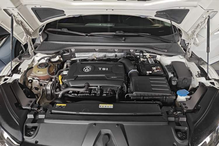 Used Volkswagen FAW-Volkswagen CC 2021 380TSI Brilliant Edition Engine Bay